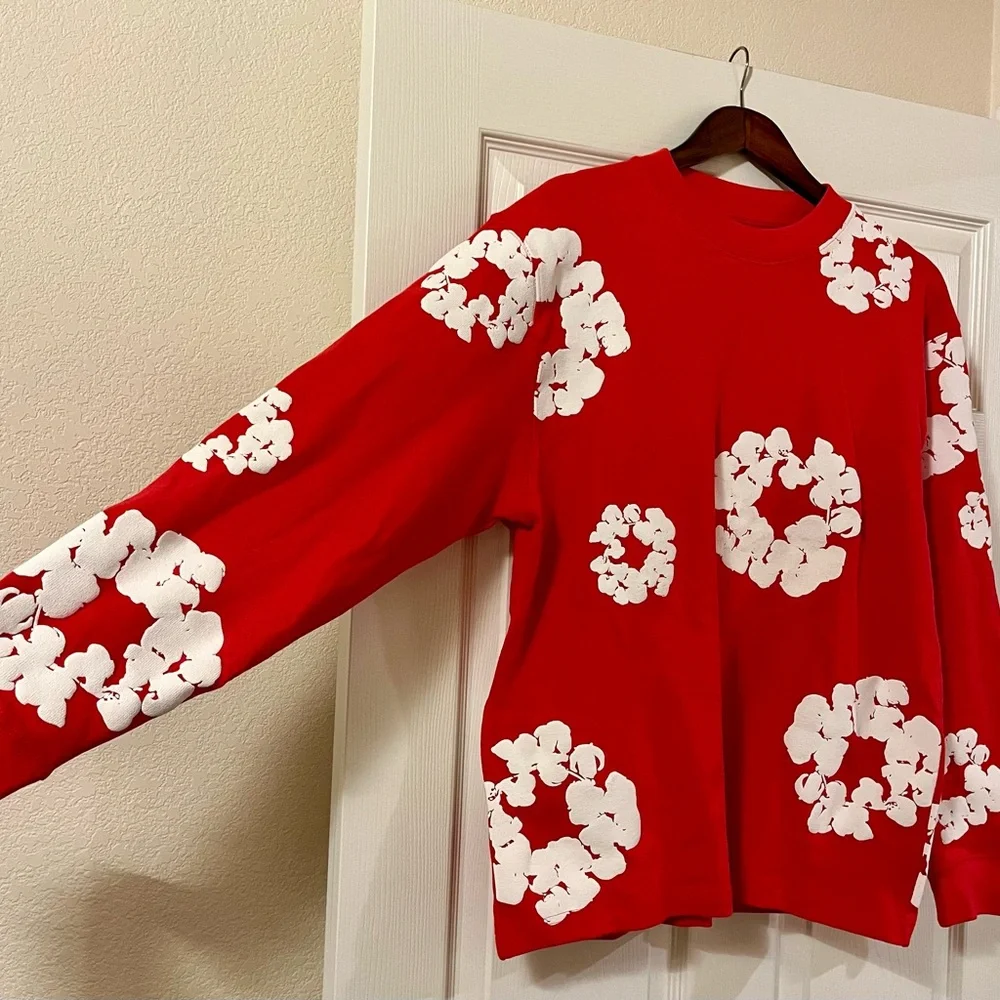 Cotton Wreath Long Sleeve Red Crew Neck Denim Tears Sweatshirt - Picture 2 of 4